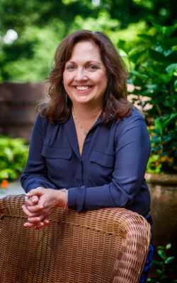 Valerie Fraser Luesse